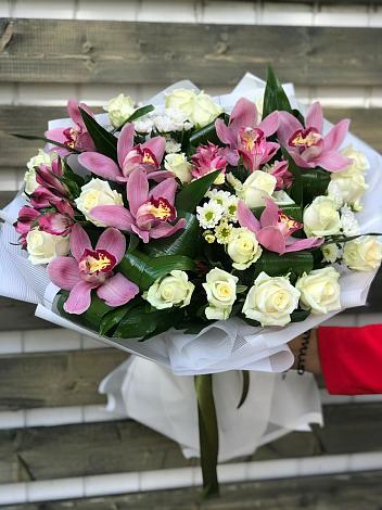 Букет цветов из: Розы и Хризантемы в Курумкане