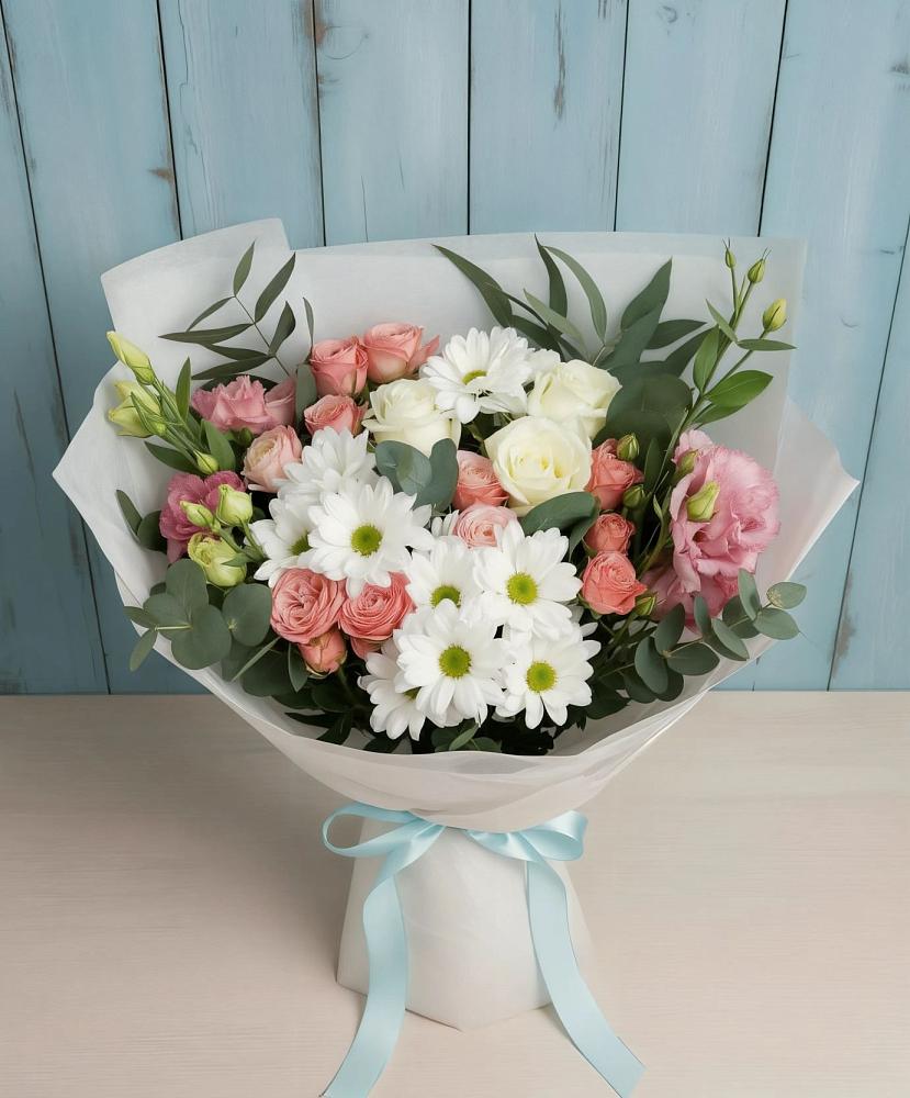 Букет цветов из: Розы, Лизиантусы и Хризантемы в Курумкане