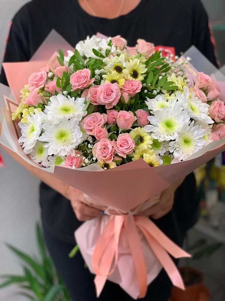 Букет цветов из: Розы и Хризантемы в Курумкане