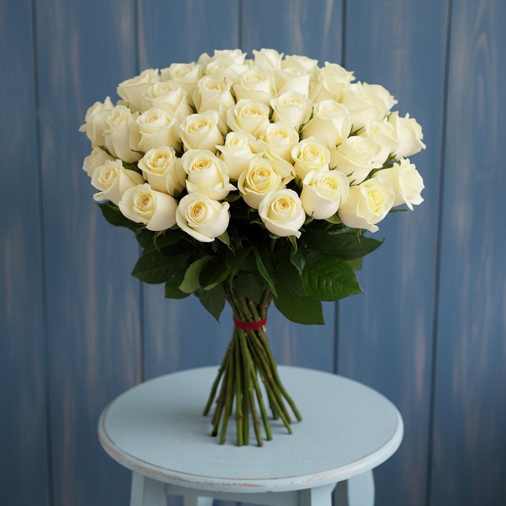 Букет 51 Белая роза Эдлесс Лав в Курумкане