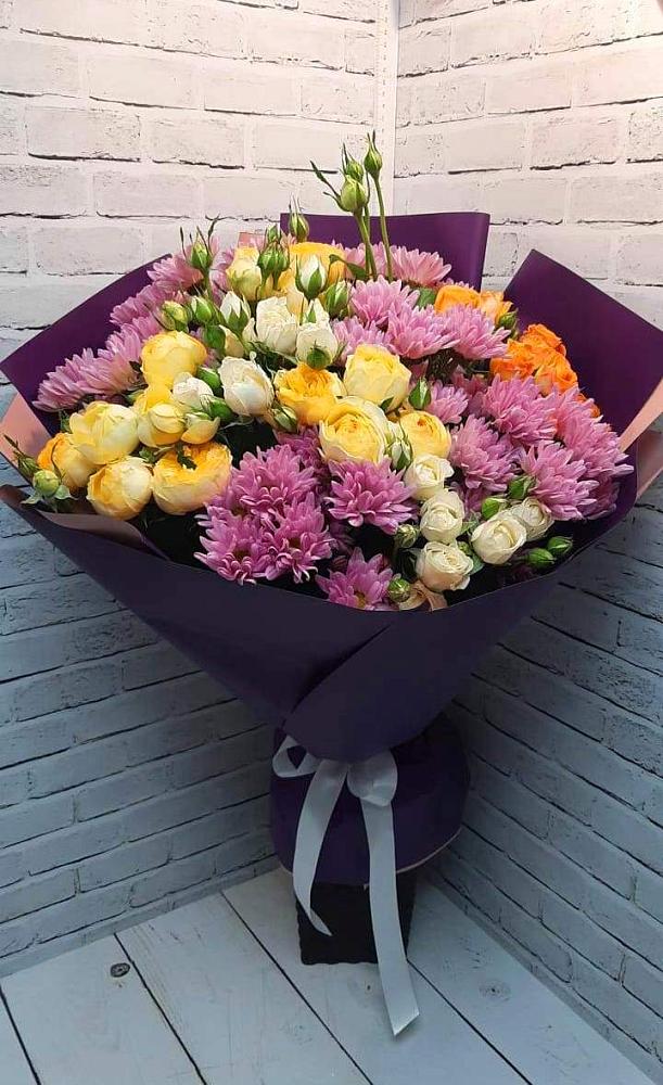 Букет цветов из: Хризантемы и Розы в Курумкане