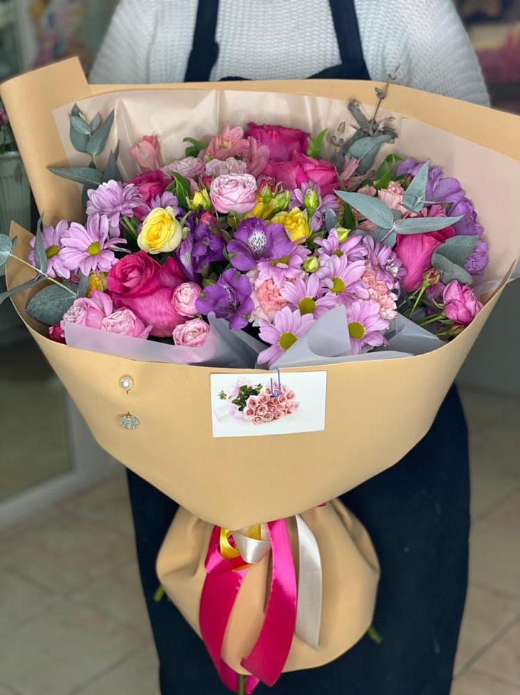 Букет цветов из: Хризантемы, Гвоздики и Альстромерии в Курумкане