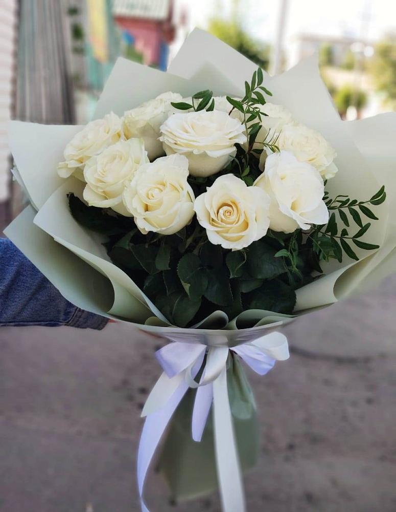 Букет Белые розы Проуд в Курумкане