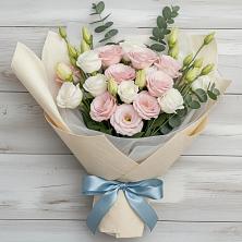 Букет цветов из:  Лизиантусы в Курумкане