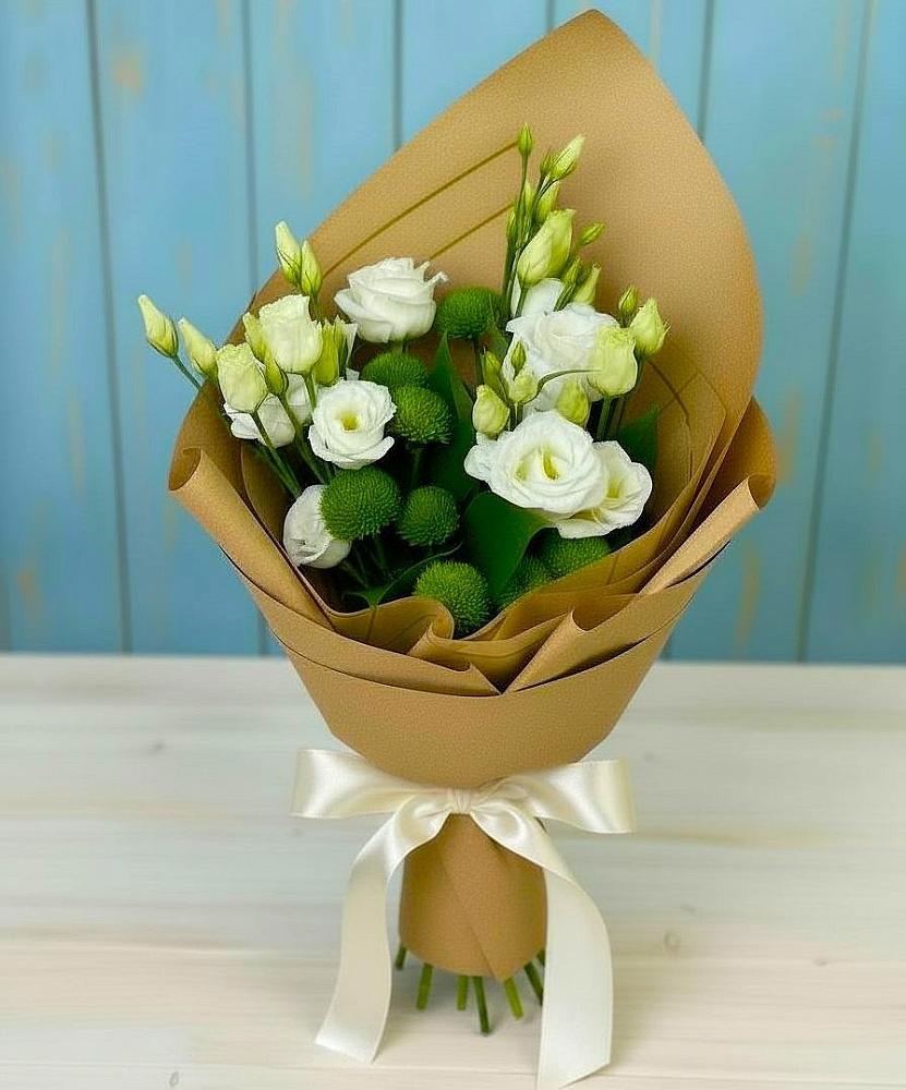 Букет цветов из: Хризантемы и Лизиантусы в Курумкане