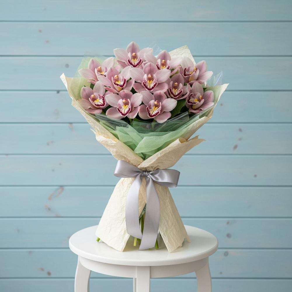 Букет цветов из: Орхидеи и Розы в Курумкане