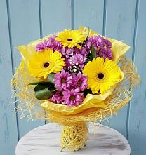 Букет цветов из:  Хризантемы и Герберы #REPLACE_PRED# Курумкане