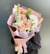 Букет цветов из:  Хризантемы и Розы в Курумкане