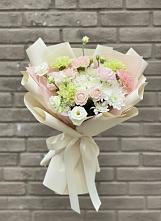 Букет цветов из:  Гвоздики, Розы, Лизиантусы и Хризантемы #REPLACE_PRED# Курумкане