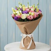 Букет цветов из:  Лизиантусы в Курумкане