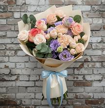 Букет цветов из:  Розы, Лизиантусы и Гвоздики #REPLACE_PRED# Курумкане