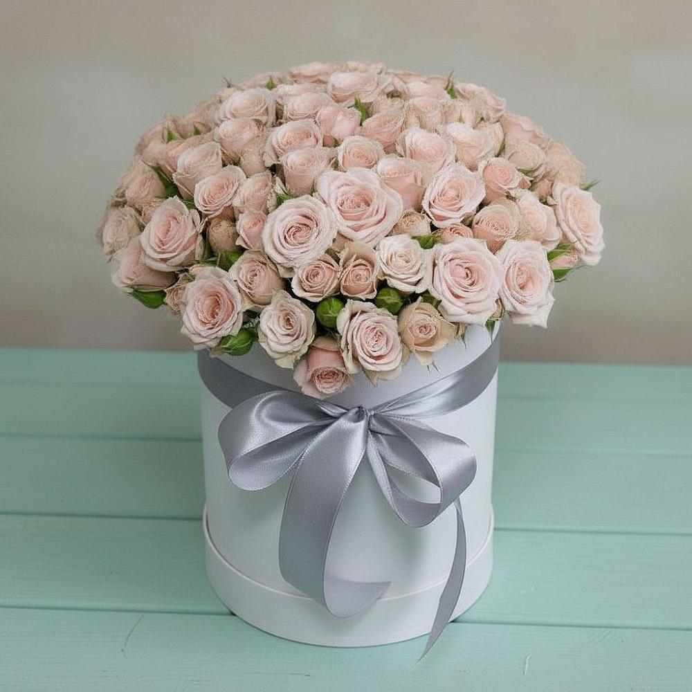 Цветочная композиция из Розы в шляпной коробке в Курумкане